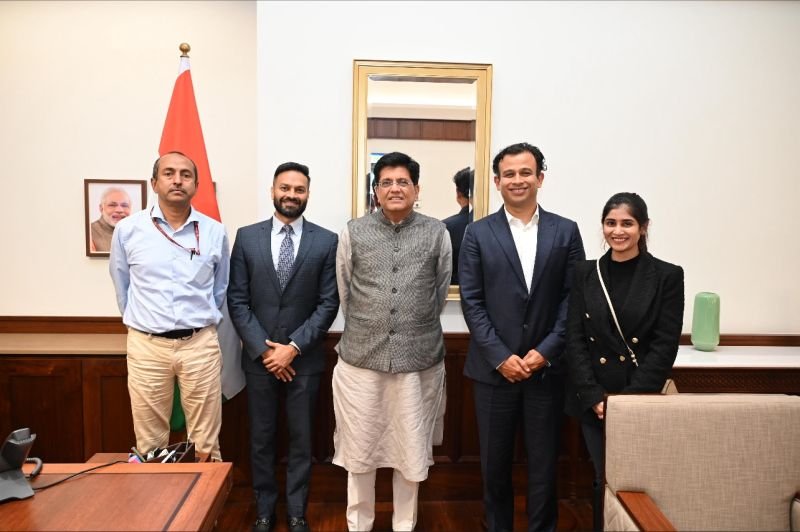 Prachi with Piyush Goyal, Vikram Chopra, Gajendra Jangid and Ruchit Agarwal